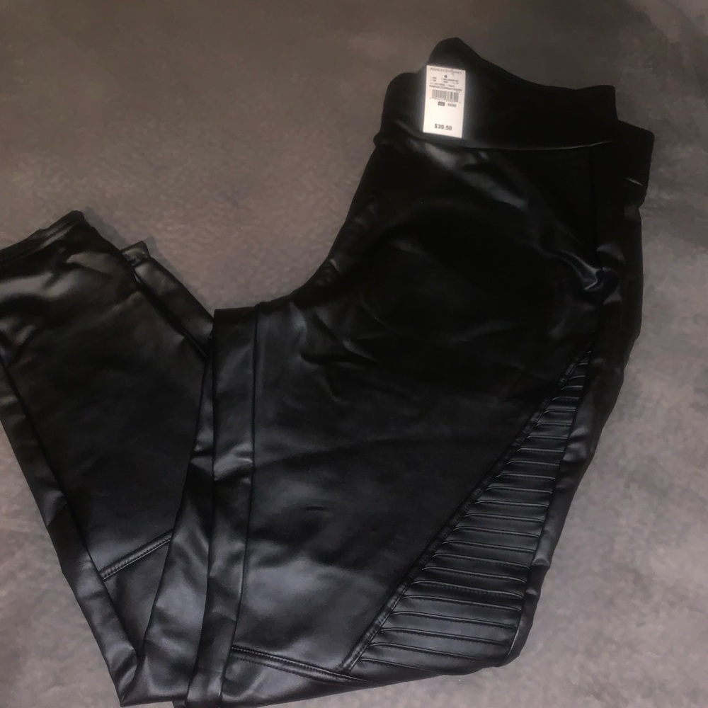 Black Moto Jegging Sz 18/20 ( Ashley Stewart )